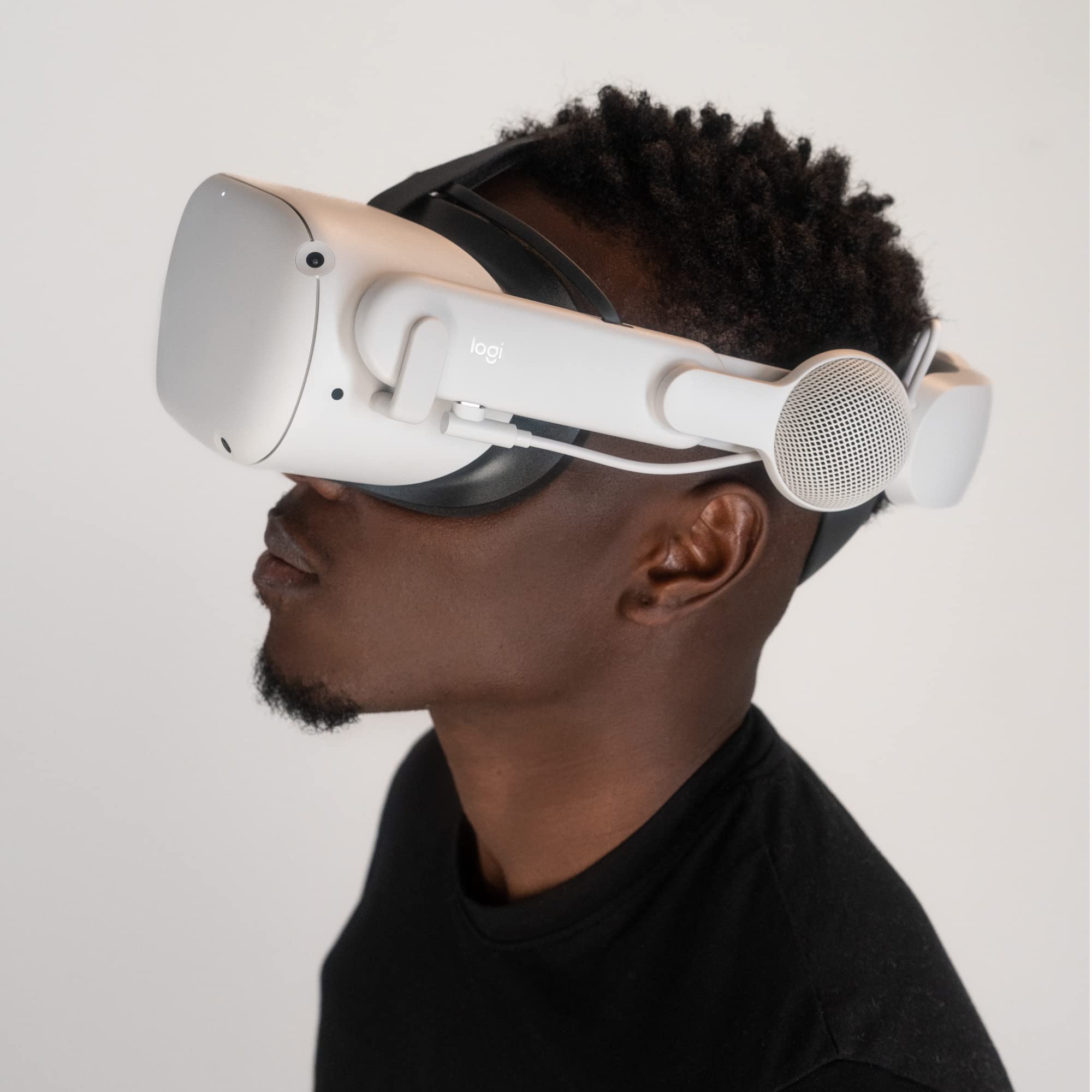 Logitech Chorus VR Off-Ear Headset per Meta Quest 2, progettato per giochi e fitness VR, leggero, audio immersivo all'aperto, flip to mute, passthrough USB-C - Bianco