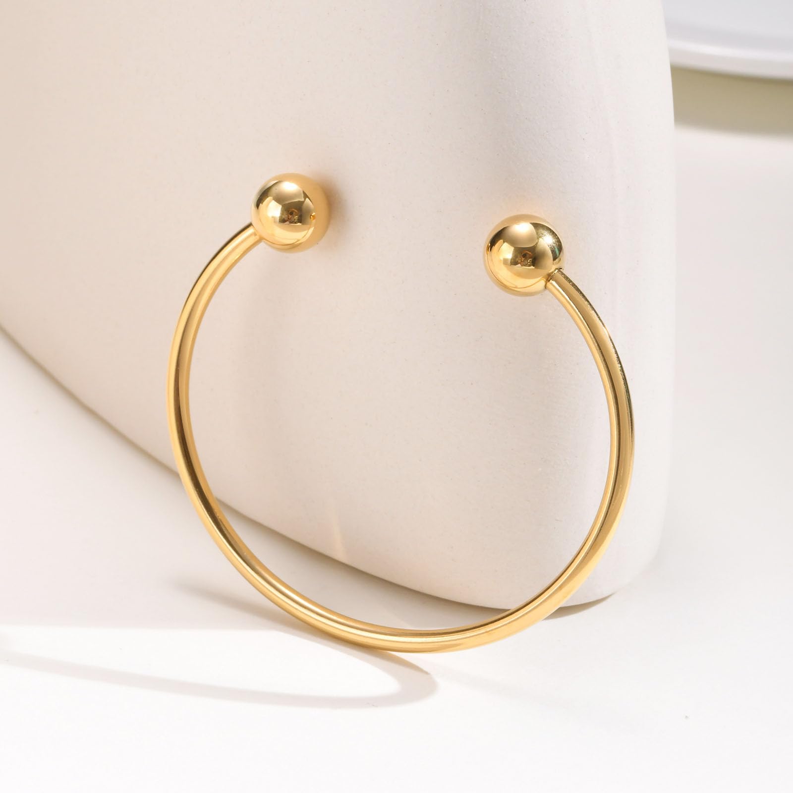 Joyería chapada en oro de acero inoxidable pulido simple brazalete brazalete abierto extremos bola brazalete para mujer 6
