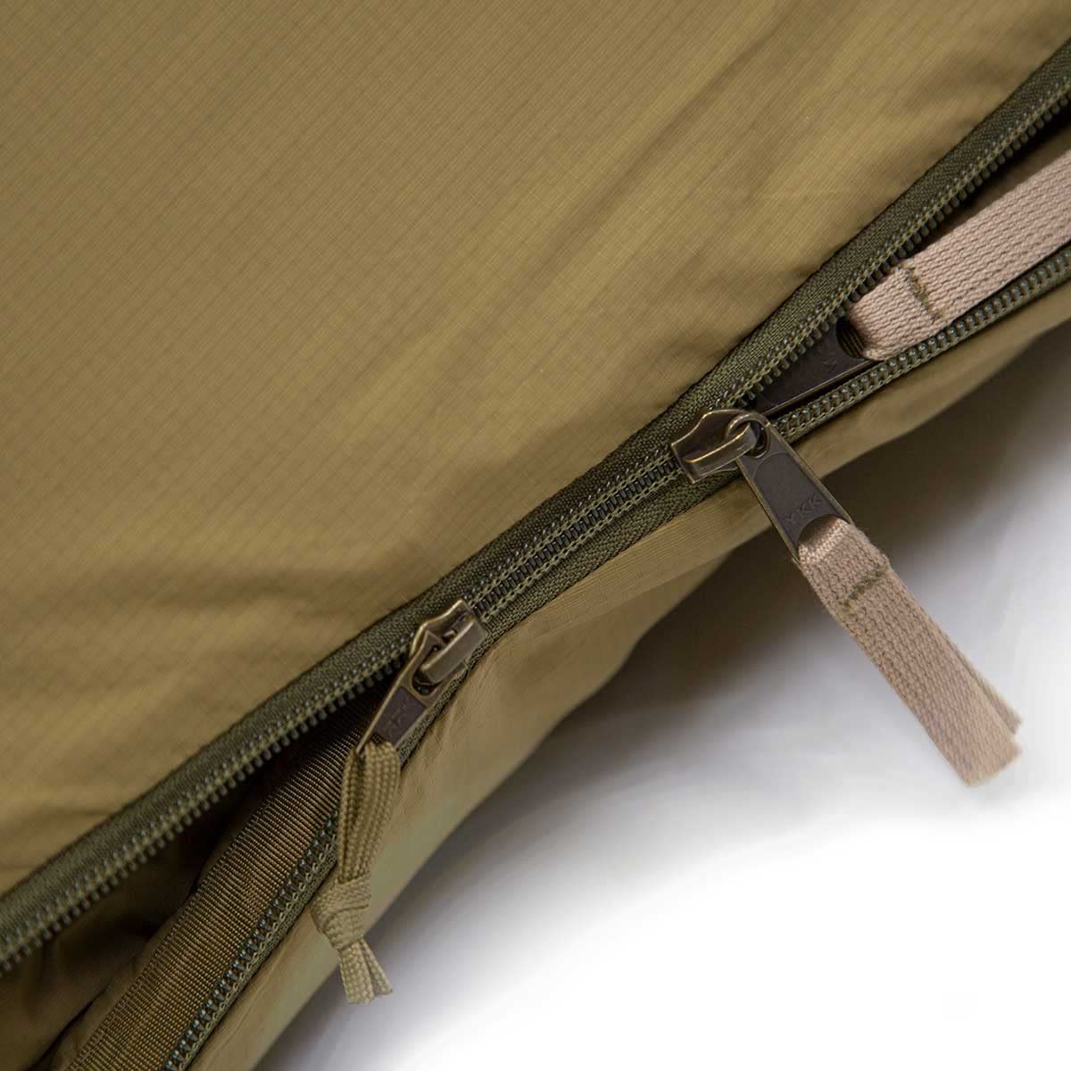 Carinthia Eagle Schlafsack ultraleichter 3 Jahreszeiten-Schlafsack kleines Packmaß für Outdoor, Camping, Freizeit; Sand, Khaki
