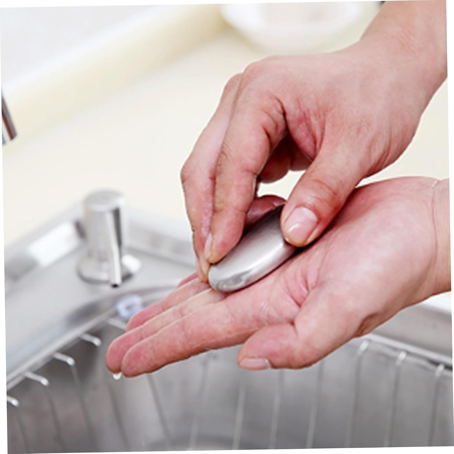 Stainless Steel Soap Metal Hand Odor Remover Soap Bar Oval Stainless Steel Soap with Base for Garlic Fish 1pc. image 5