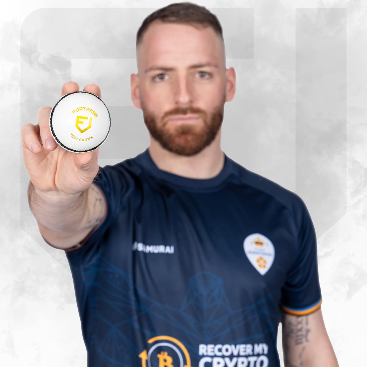 FORZA Fortress Royal Crown Cricket Bälle - Hochwertiger handgenähter Leder Cricketball [5.5oz, 5oz oder 4.75oz] - 4 Farboptionen