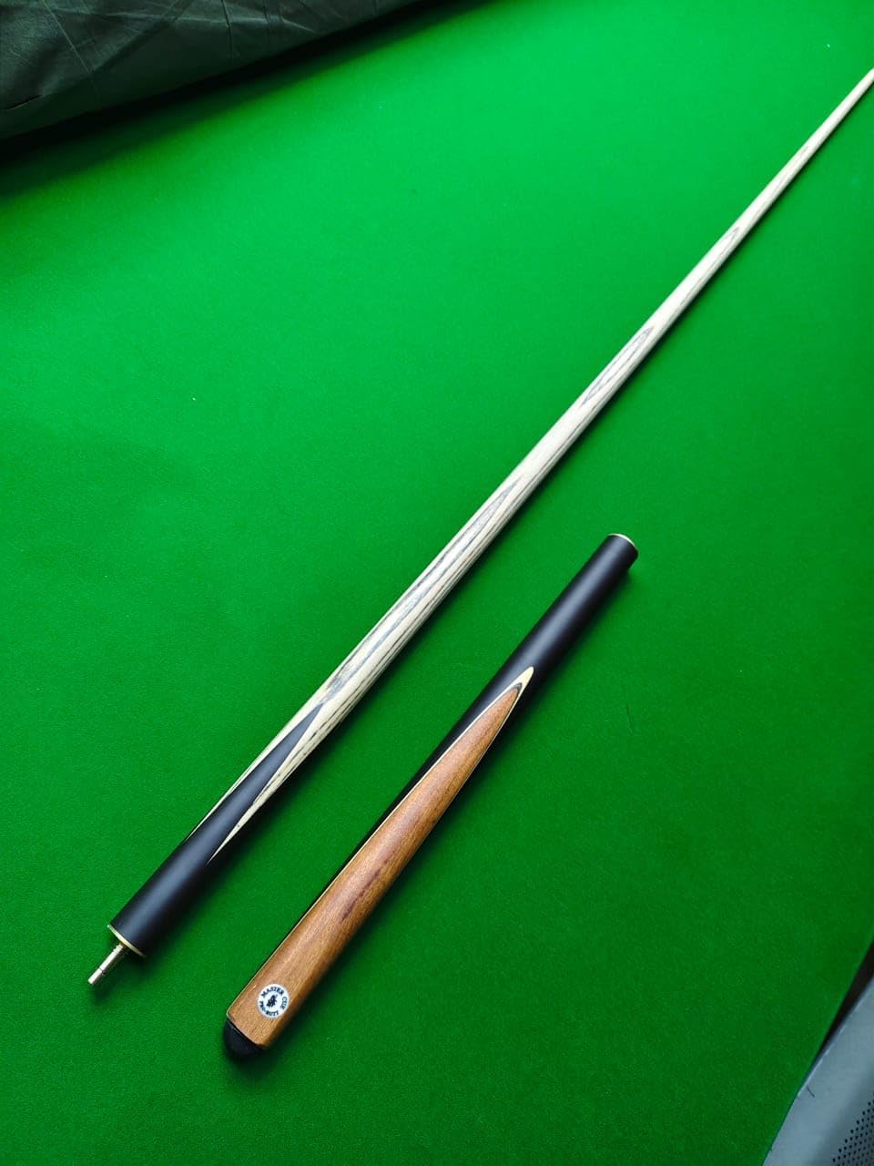 Professional Snooker cue by CONDY