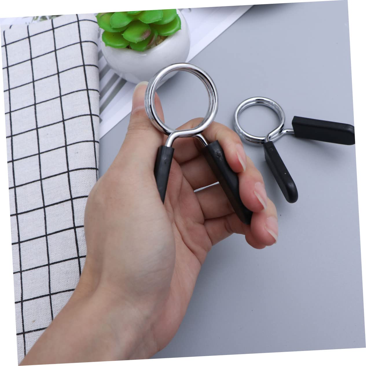 4pcs Bar Spring Collar Spring Clip Clamp Spring Clamp for Weightlifting Barbell Spring Clip Collar