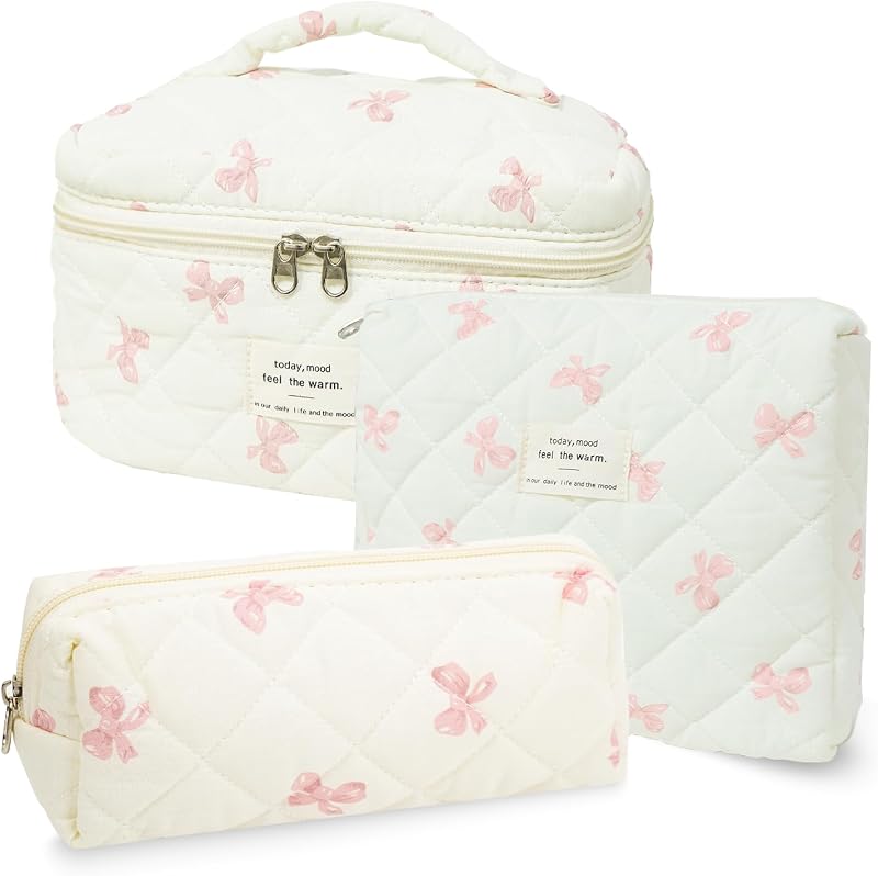 Conjunto Hatende com 3 necessaires de algodão matelassado, estampa floral e laço branco e rosa