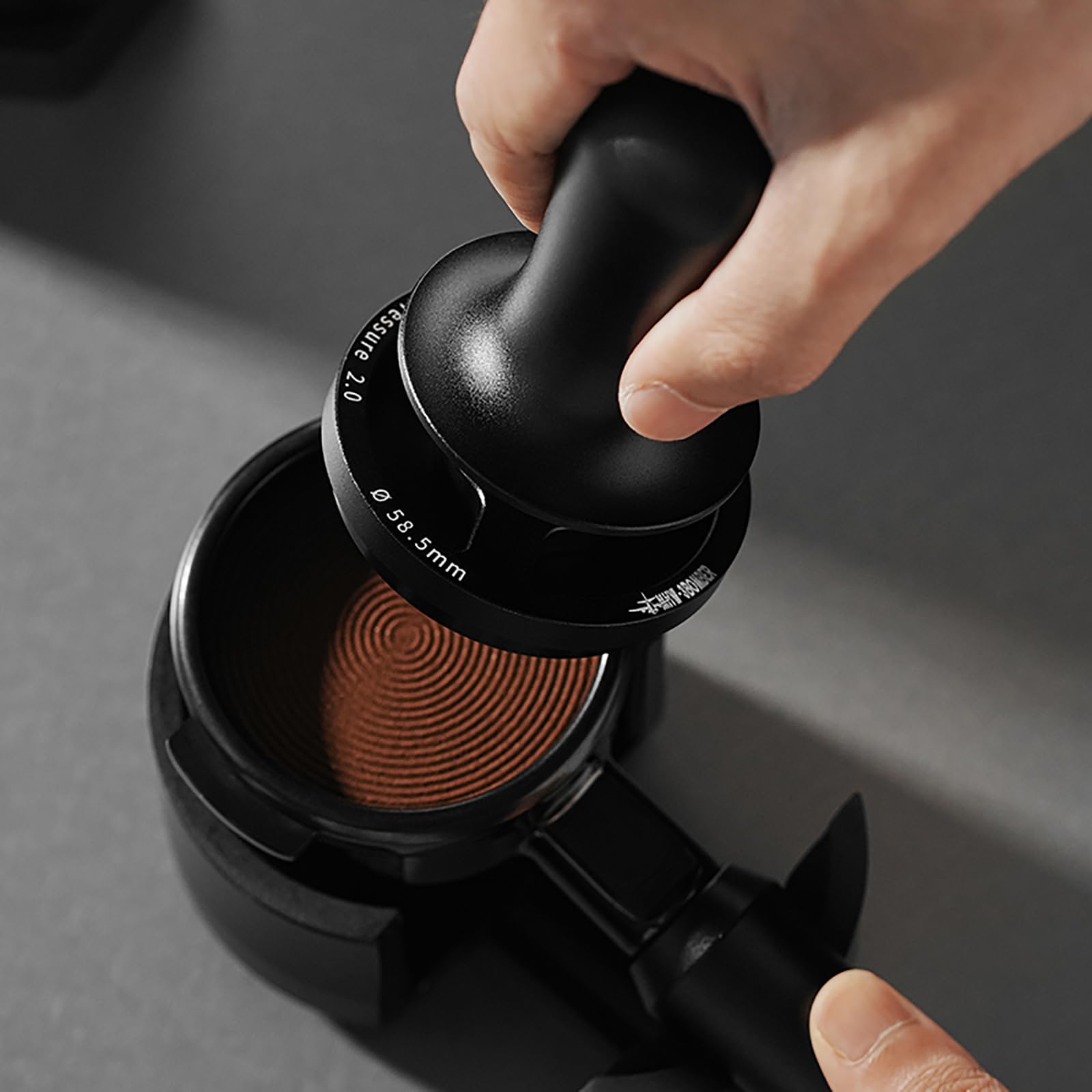 Amazon｜MHW-3BOMBER 54mm コーヒー定圧タンパー 30lbs エスプレッソ  