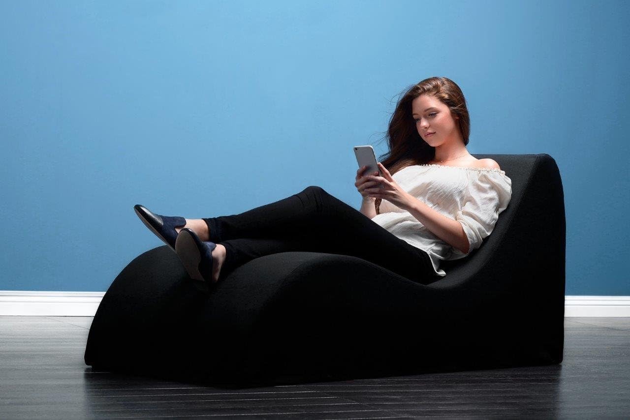 Vivon Comfort Foam / Lounging Accent Chair / Chaise Lounge / for the Bedroom / Family Room / Game Room, Black