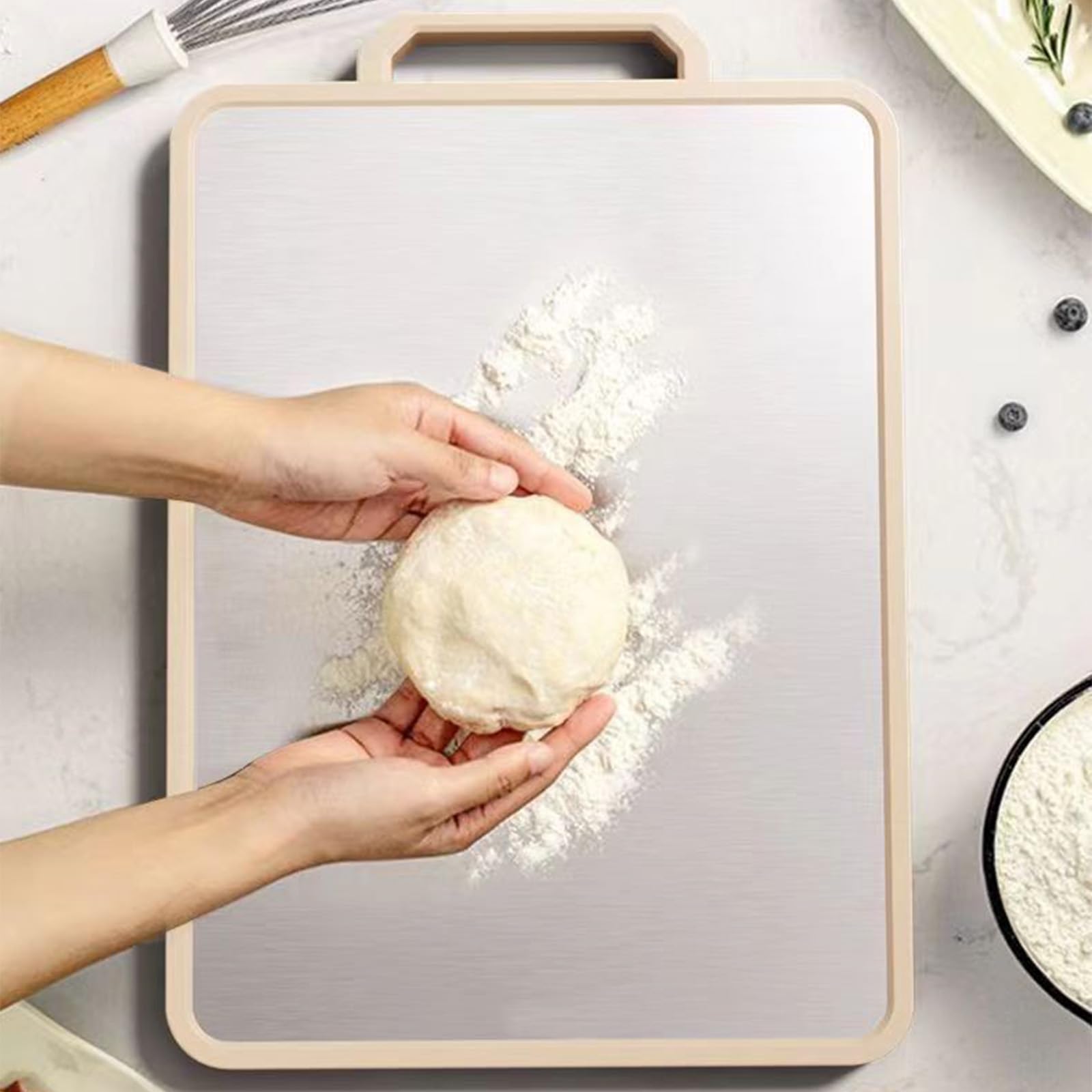 Doppelseitiges Schneidebrett mit beigefarbenem Rand, Schneidebrett aus Edelstahl und Kunststoff-Schneidebrett für Obst, Fleisch, Saftrillen-Design, Schneidebrett, spülmaschinenfest (41,9 x 29