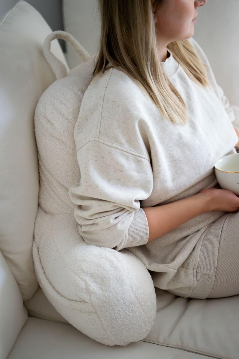 Flumi Rückenlehnenkissen mit Armlehnen zum Lesen Fernsehen oder Entspannen, Lesekissen für Bett und Sofa mit Waschbar Bezug Bettauflage Foam Füllung, Rückenstütze mit Tragegriff (Boucle Beige)