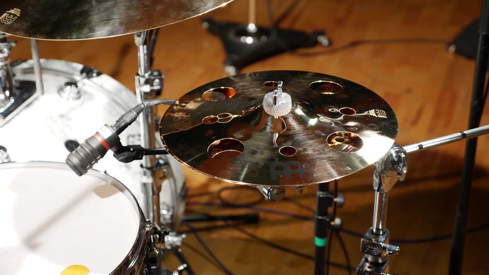 Meinl Cymbales Classics Custom Brilliant Trash Stack 16" - B12 Bronze, Trous, Fabriqué En Allemagne - 10