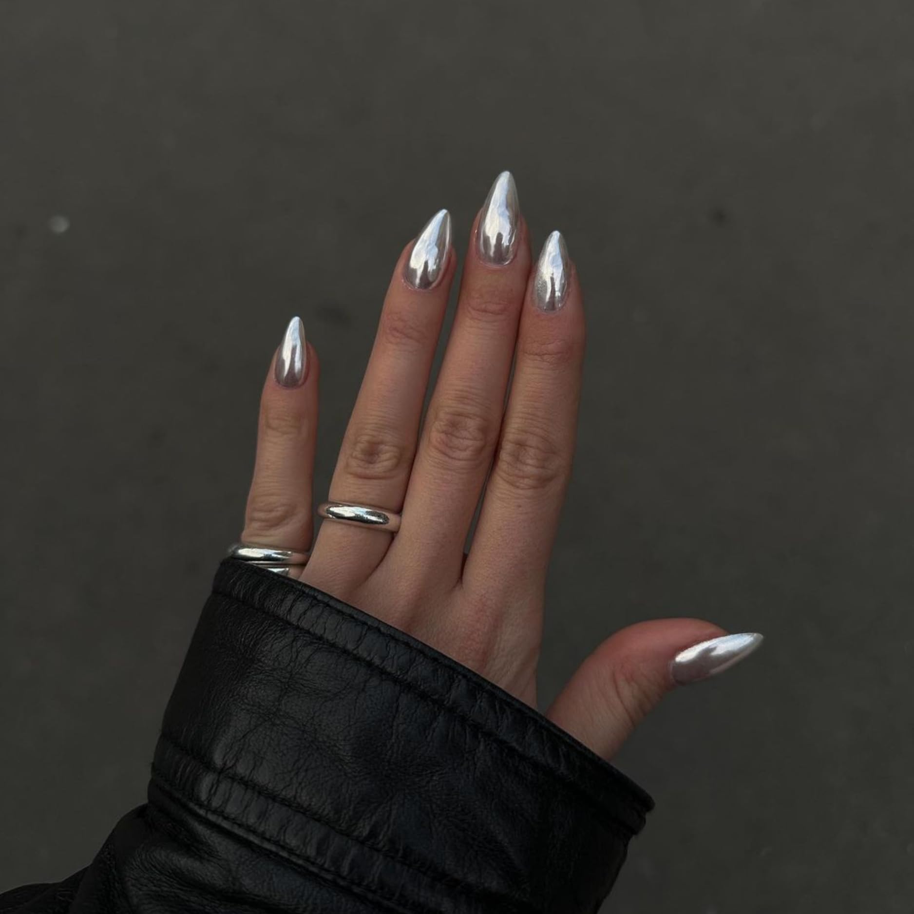 Metallic Sliver False Nails Almond, SXVME Chrome Press On Nails Medium, Glazed Shine Fake Nails with Mirror Effect - Image 3