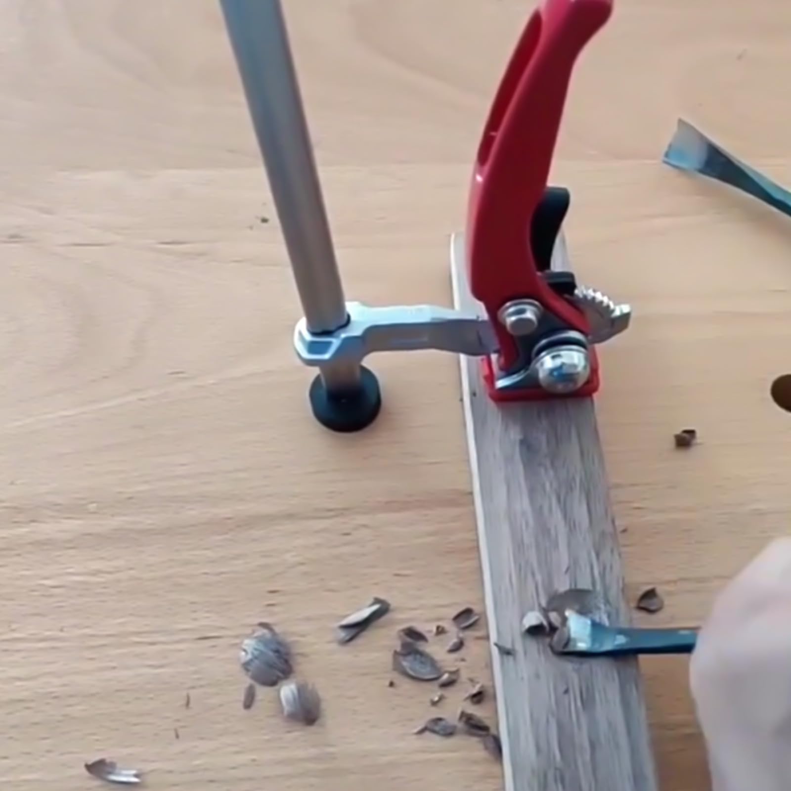 Morsetto multifunzione per legno con base stabile, strumento di riparazione per mobili, morsetto da banco da lavoro stabile per la produzione di mobili e lavori del legno, legno multifunzione