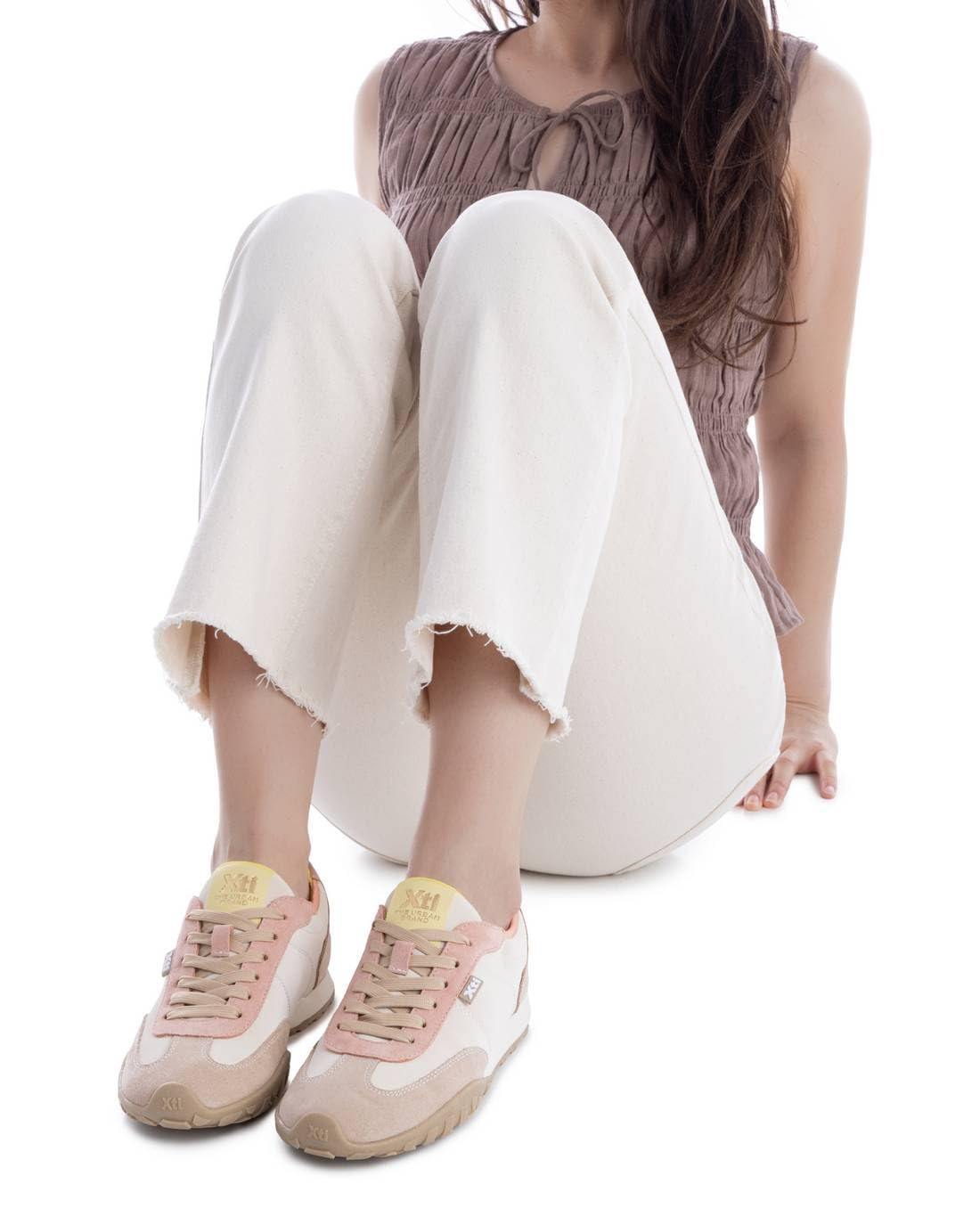 XTI - Sneakers Kobiety - Wygodne i wszechstronne obuwie – moda casualowa