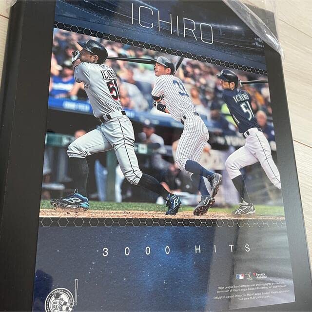 【野球グッズ】イチロー3000本安打記念楯 Amazon.co.jp: イチロー3000本安打記念楯 : スポーツ&アウトドア