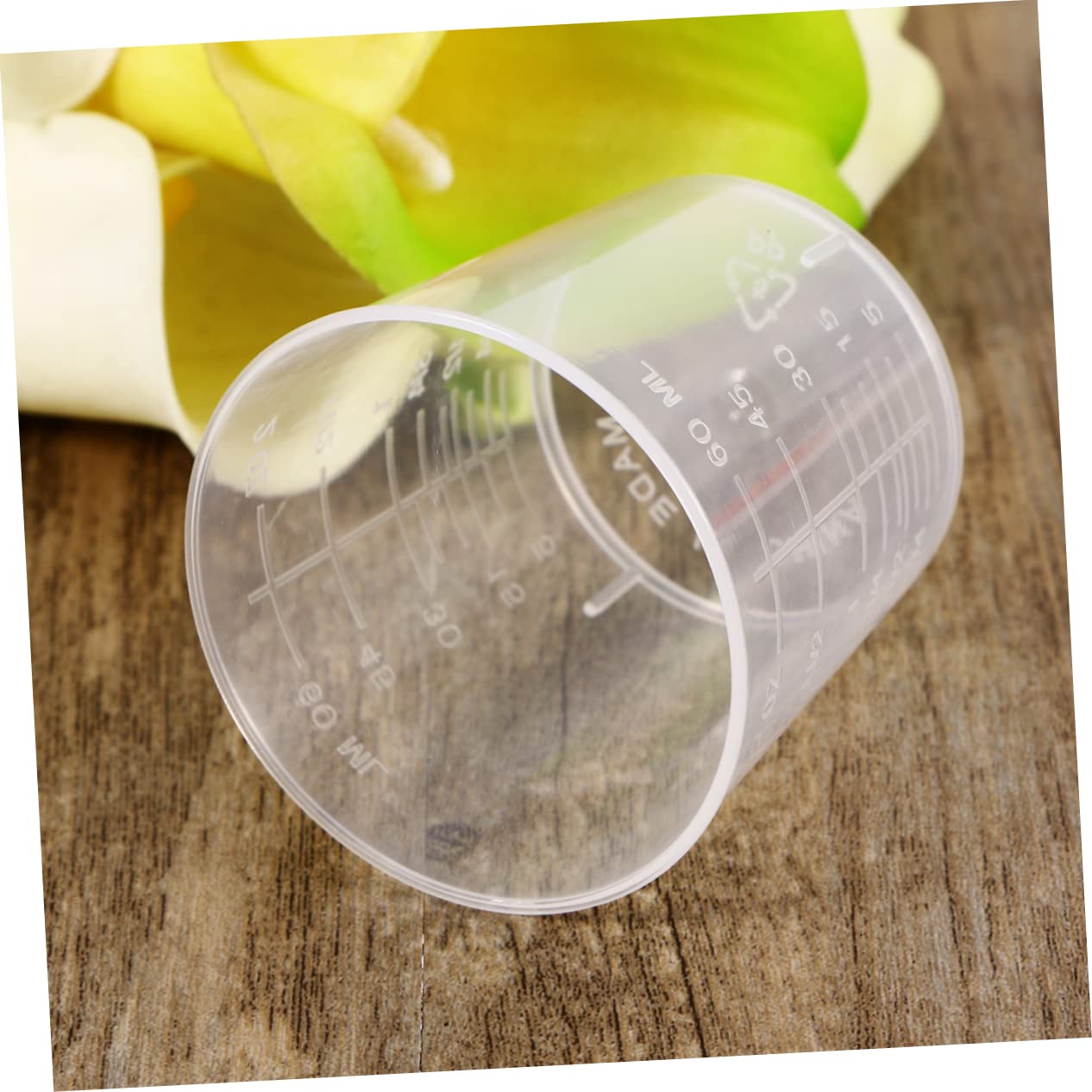 HOLIDYOYO 2 Pcs 60ml Plastic Measurement Beakers Graduated Beakers for Home Easy to Read Cle