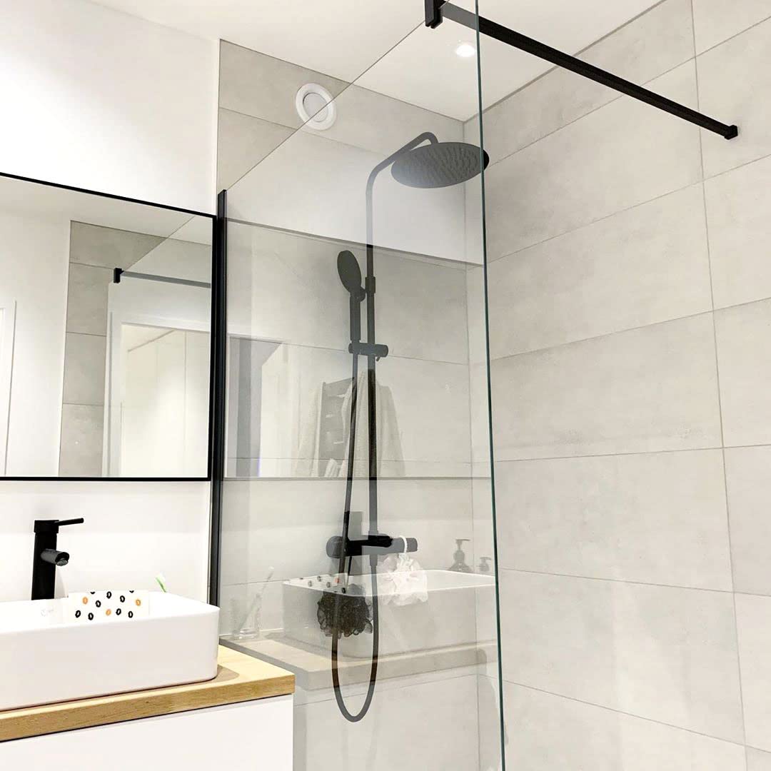 Essebagno Columna de ducha Kissy negra con termostato - Negra