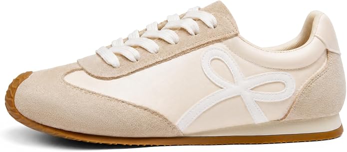 Women's water-resistant walking sneakers