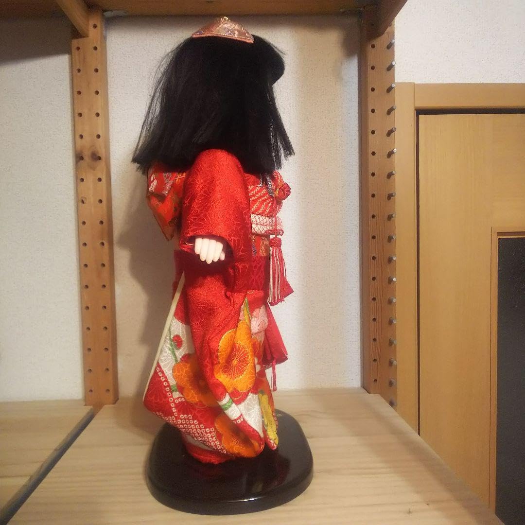 市松人形着物 飾り台付きです