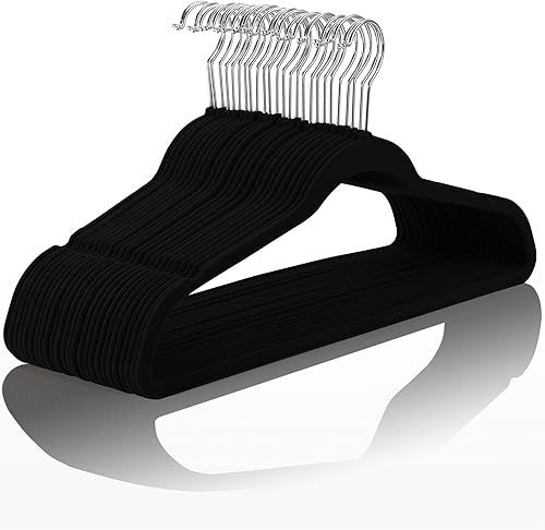 MIZGI - Ganchos de terciopelo prémium (paquete de 50 unidades), de alta resistencia, antideslizantes, color blanco con garfio cromado ganchos para