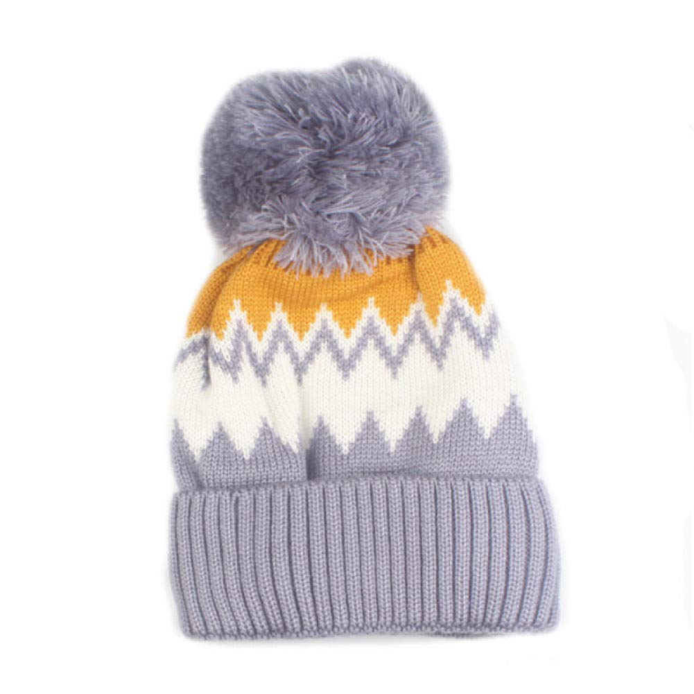 Bonnet femme en tricot fin aux finitions soignées