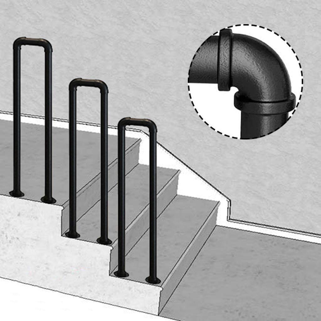 Rampe d'escalier en métal noir au style de transition industrielle robuste