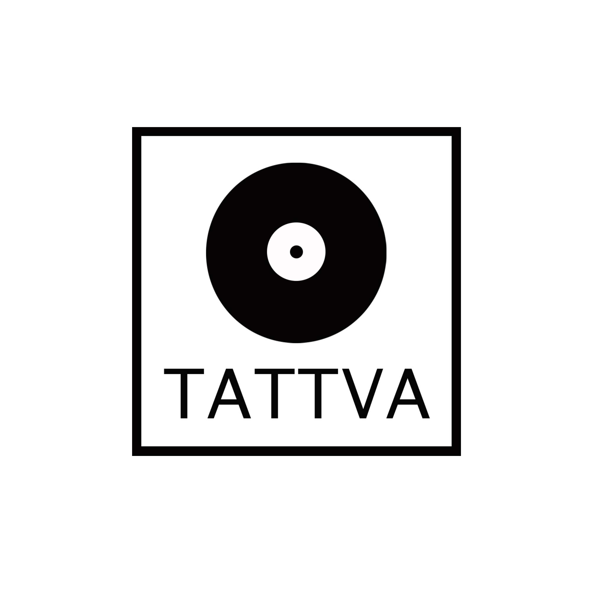TATTVA Boîte de courtoisie « Professional » de taille moyenne, avec son long, C-C, 440 Hz, 13 arrêts, PALITANA Premium Reeds – Testé et testé ! – Douane avec envoi de prime