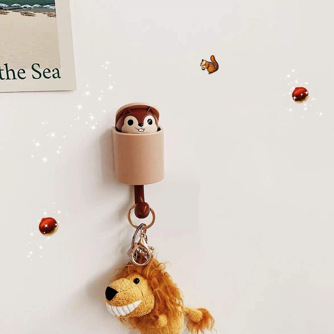 WELIGHT Squirrel Coat Hook + Cartoon Adhesive Wall Hook + Cute Hanger Hook for Hanging Kitchen Bathroom Bedroom Stick on Wall (A Single Pack)