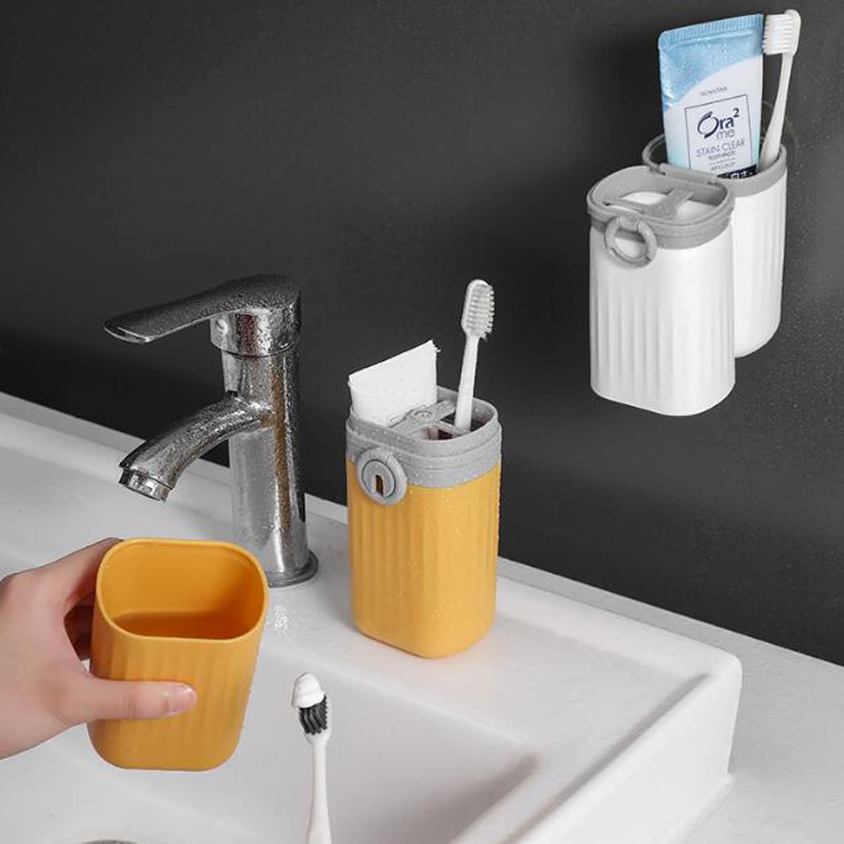 2 SET DI spazzolino portatile da viaggio in plastica e scatola