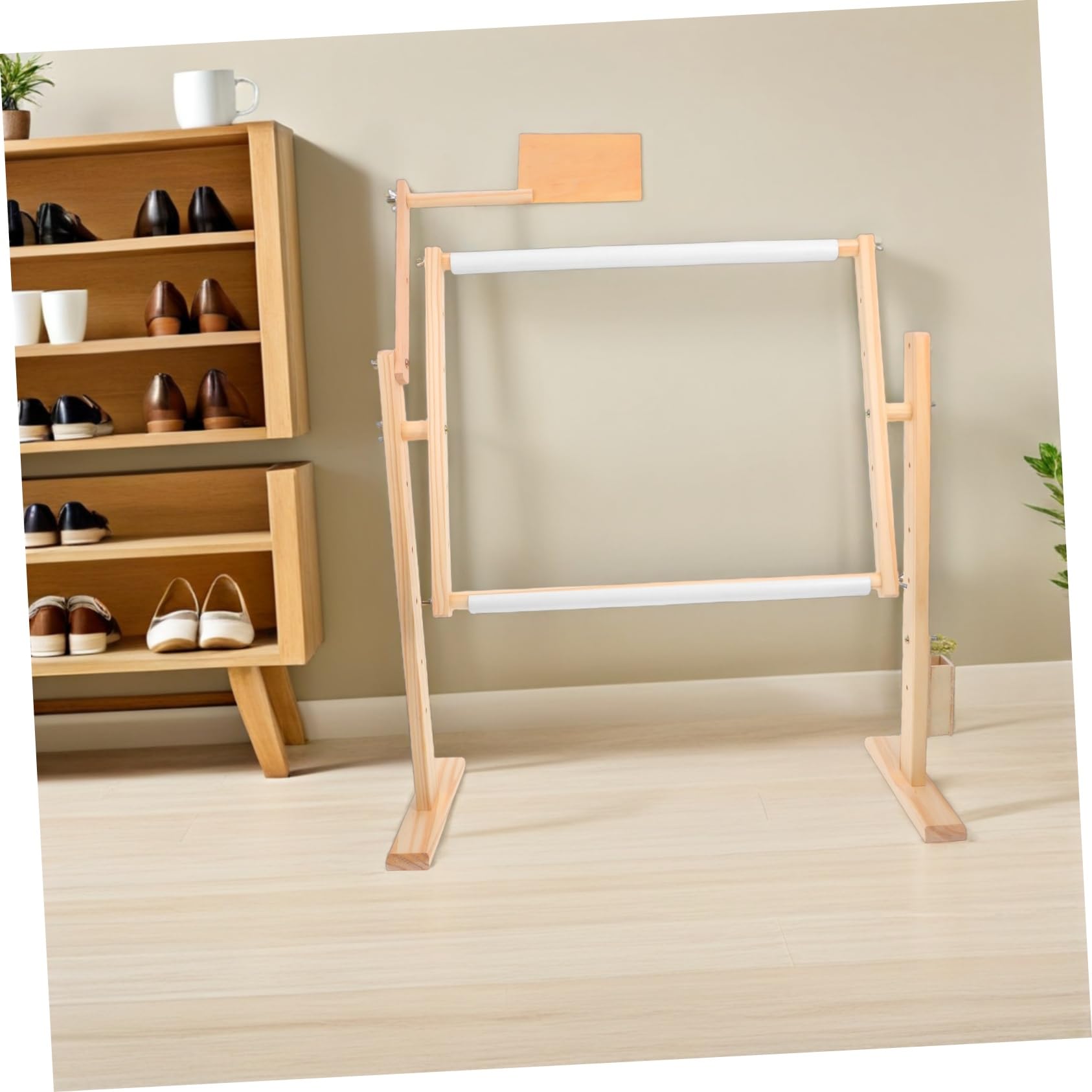 Bastidor de Bordado de Madera Ajustable y Giratorio 360° | 1 Juego, Tono Beige, Diseño de Altura Regulable, para Aro de Punto de Cruz en Estudios y Talleres