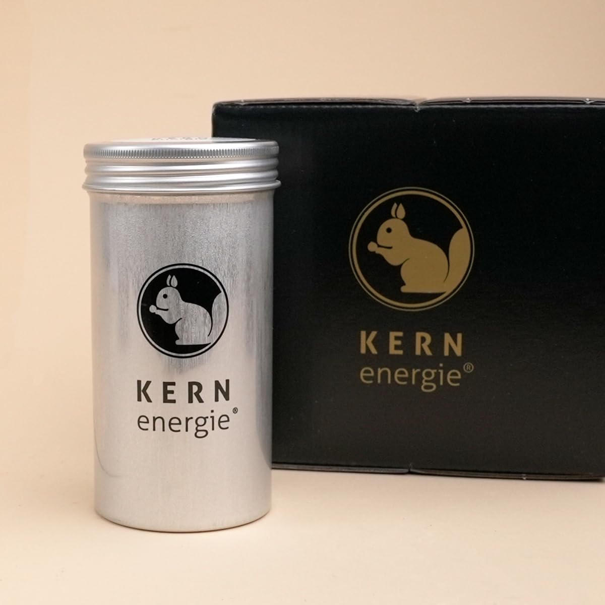 KERNenergie Nuss Geschenkset - Probierset frisch geröstete Nussmischungen - Geschenk für Männer und Frauen - Premium Nuss Geschenk - All Around The World Set 4 würzige Nussmixe als Präsent, 360g