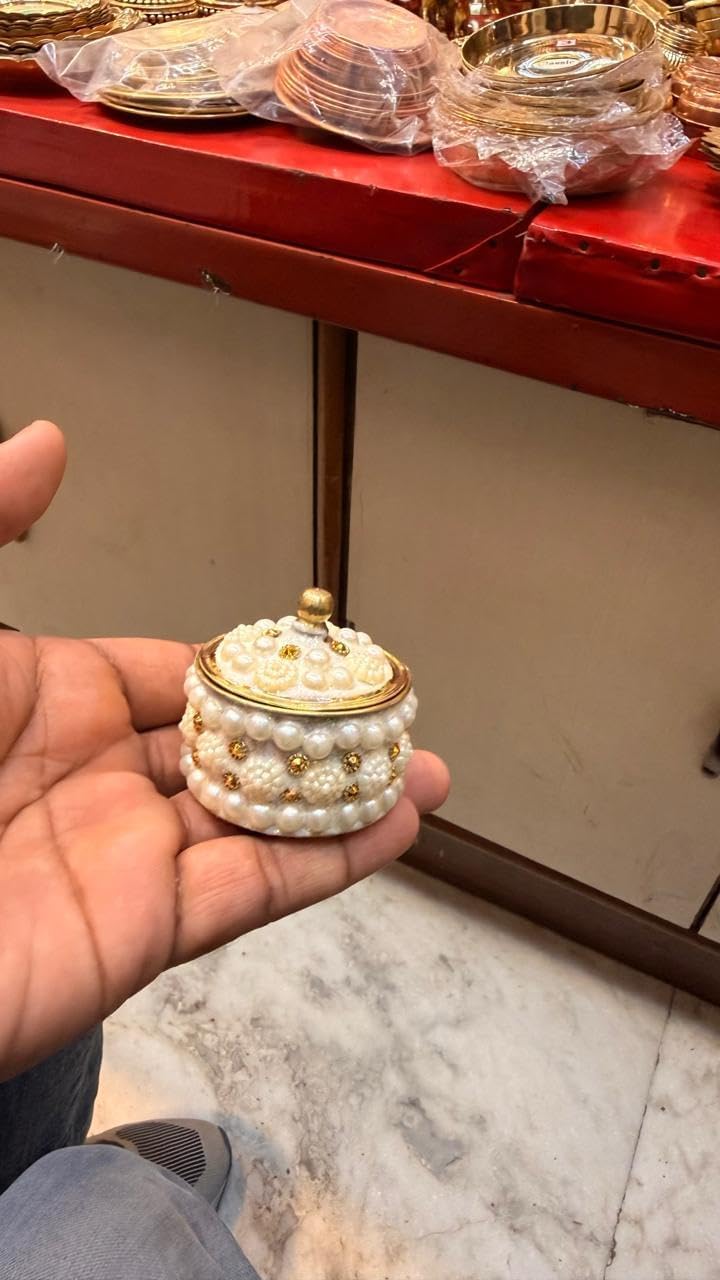 Boîte à bijoux ronde en perles pour sublimer votre coiffeuse