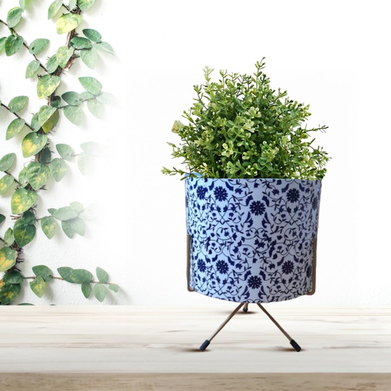 Cinagro Metal Flower Pot with Iron Stand -24 Cinagro Metal Flower Pot with Iron Stand -24