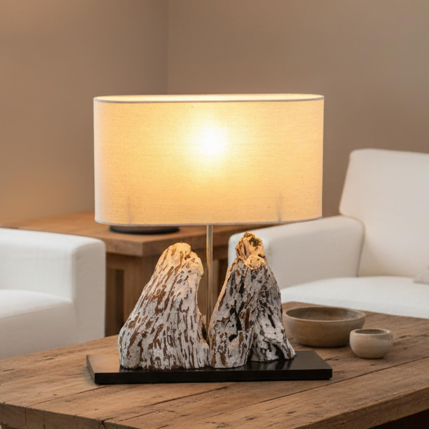 Lampa stołowa z materiału naturalnego, ręcznie wykonany unikat, model Malindi
