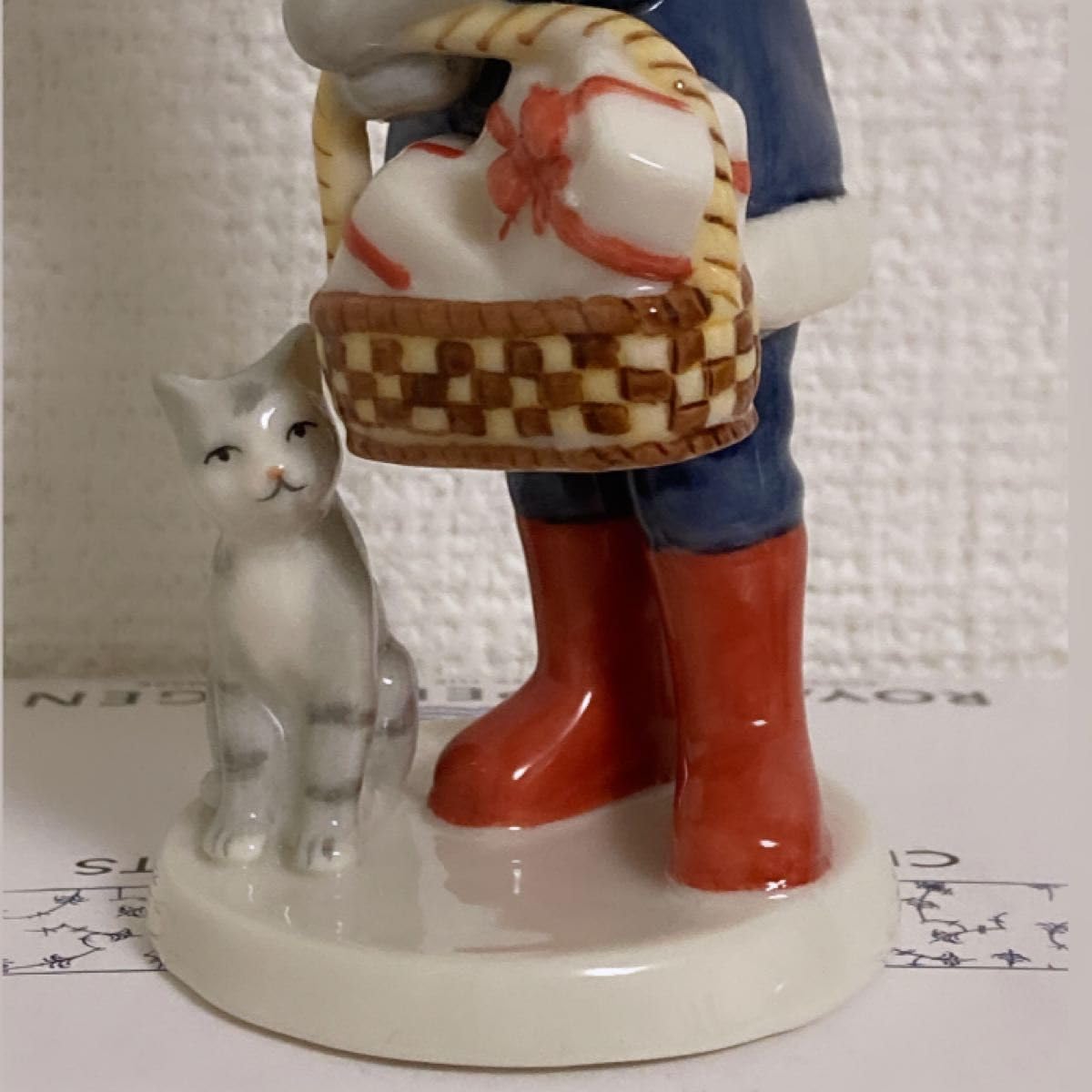 2005年 フレデリック 少年 魚 フィギュリン ロイヤルコペンハーゲン 2005年 フレデリック 少年 魚 フィギュリン ロイヤルコペンハーゲン