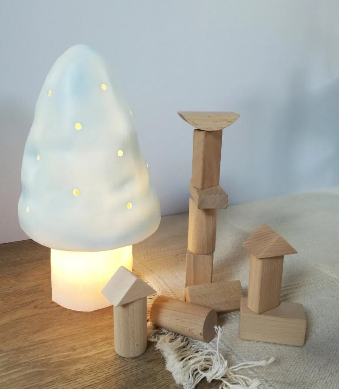 Egmont Zabawki - Mała lampka nocna z niebieskim grzybkiem