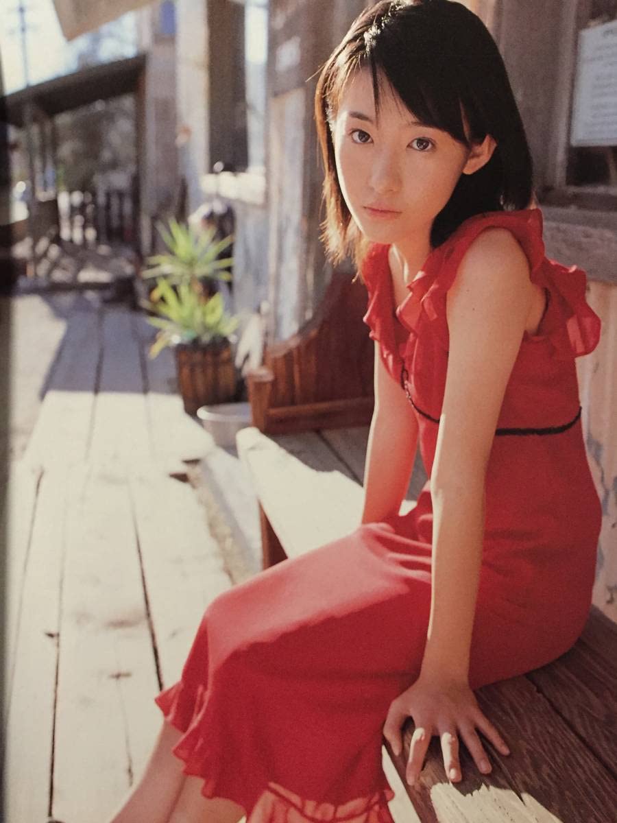 Amazon.co.jp: 古本 帯なし 写真集 days 前田亜季 13-15歳 撮影:上野勇