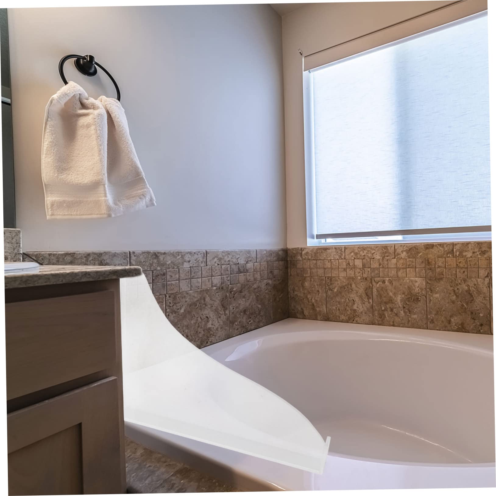 SOLUSTRE 2Pcs Acrylic Bathtub Splash Guards Water Guards for Bathroom Self Adhesive Design Keeps Floors Dry Essential Bathroom Accessories High Transparency for Bathtubs