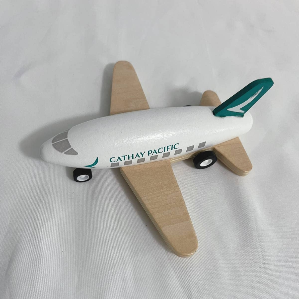 Amazon.co.jp: Cathay Pacific Airways Wooden Airplane Model Cathay