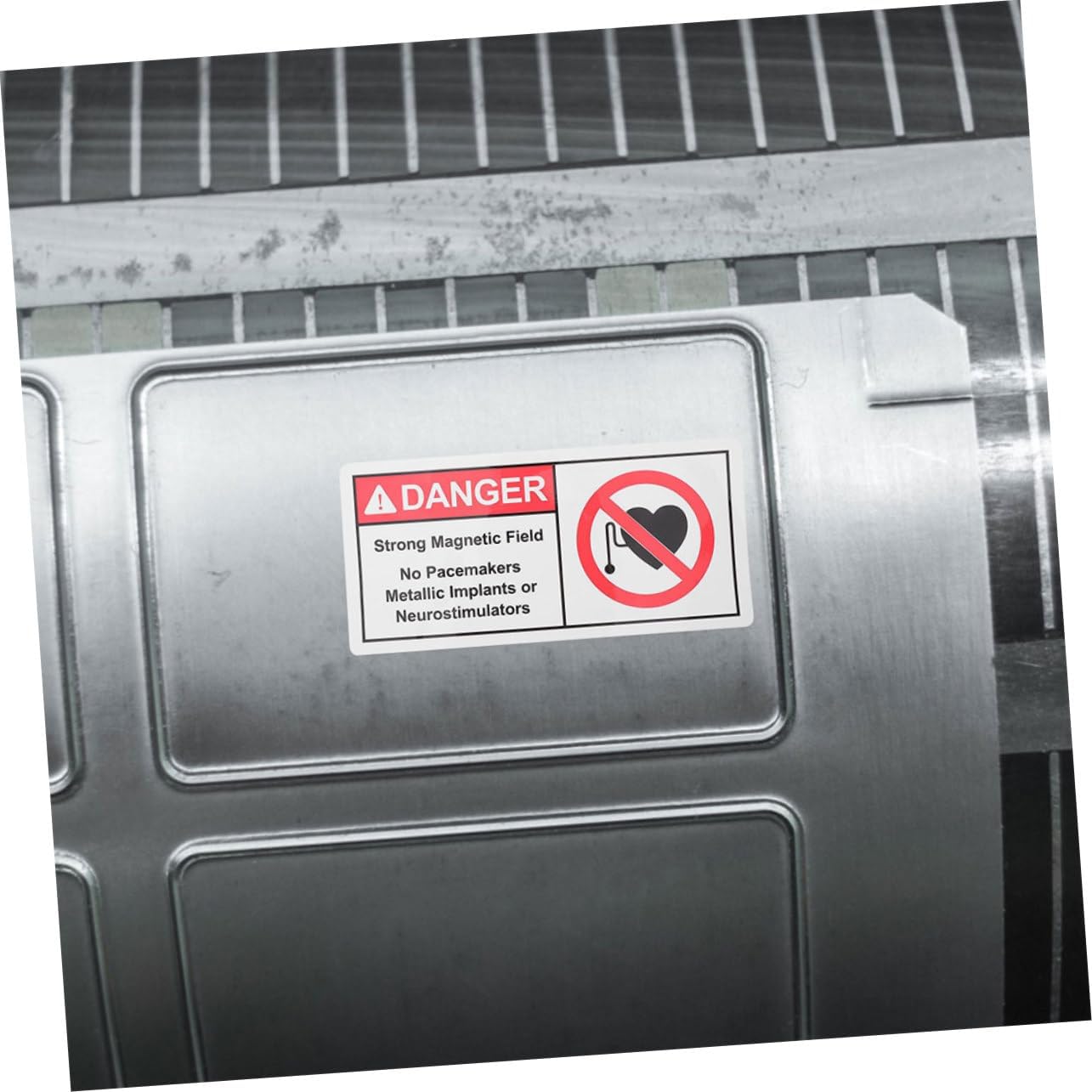 Zerodeko 2pcs Strong Magnetic Field Warning Decal Caution Sign for Users 5 x 10 Inches Safety No Adhesive Sticker
