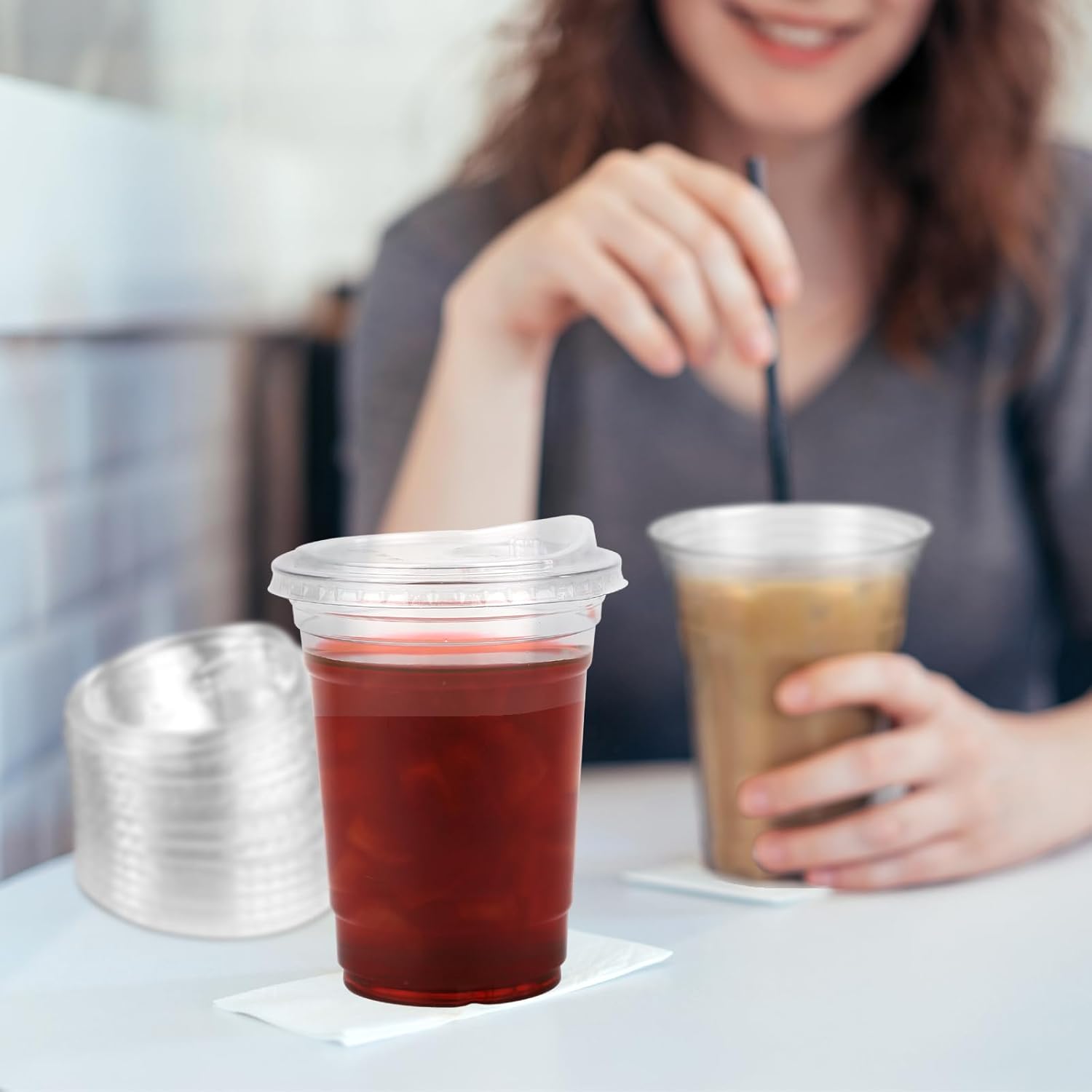 100 Sets Plastic Cups with Lids, Iced Coffee Cups with Lids, Stl