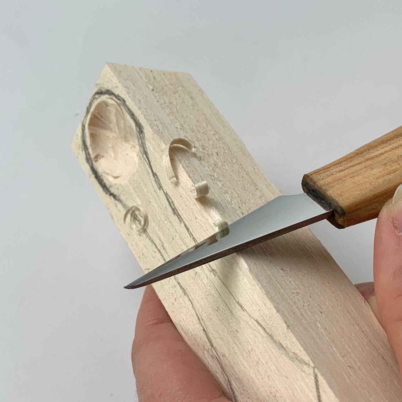 Coltello da intaglio in legno da 40 mm STRYI PROFI - Coltello per WHITTLING, SLOYD, al dettaglio, realizzato in acciaio al carbonio temprato