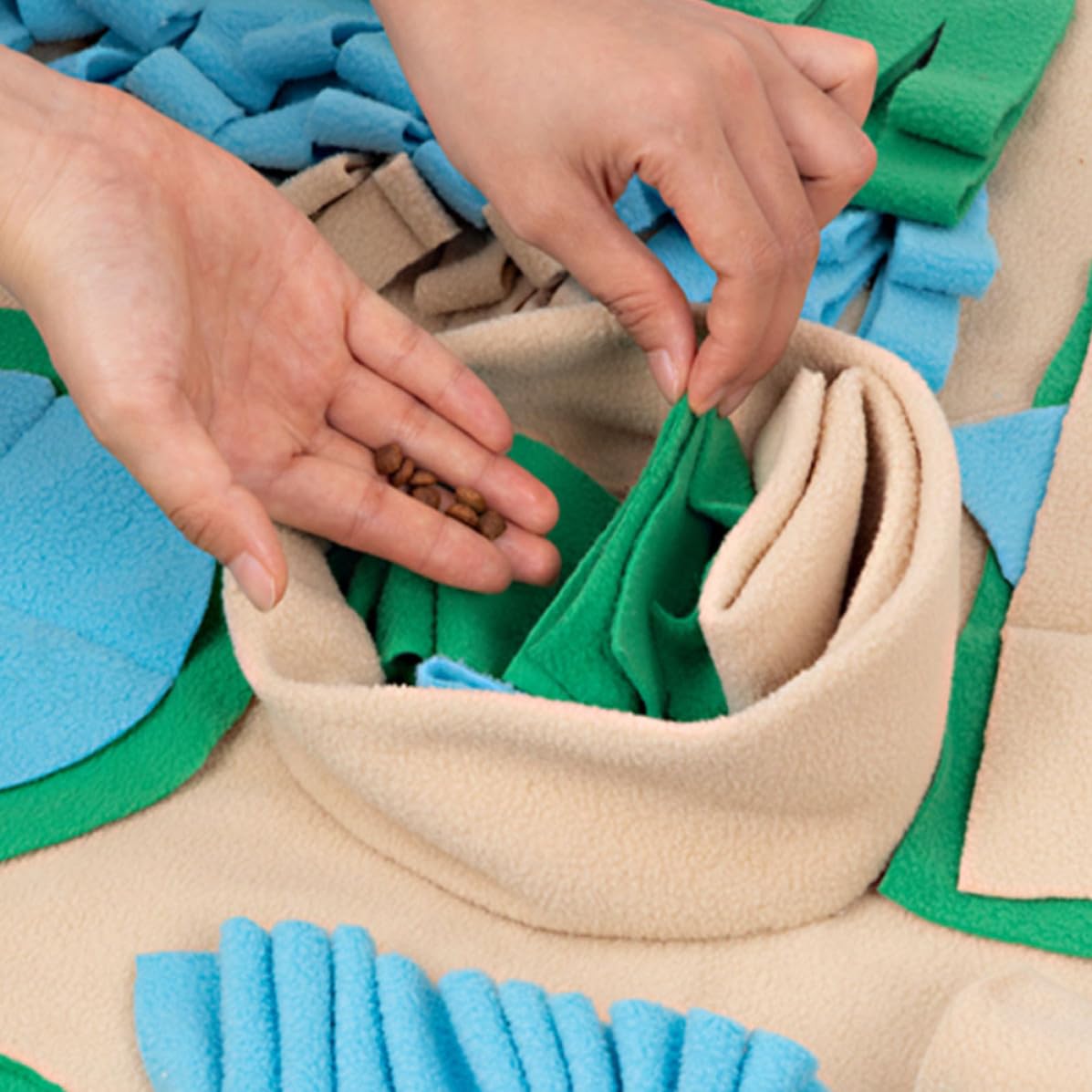 TEHAUX Schnüffelmatte zur Gewichtsreduktion und Geruchsschulung aus Polar Fleece Welpen mit Kreativem Design als Langsame Futtermatte für Hunde