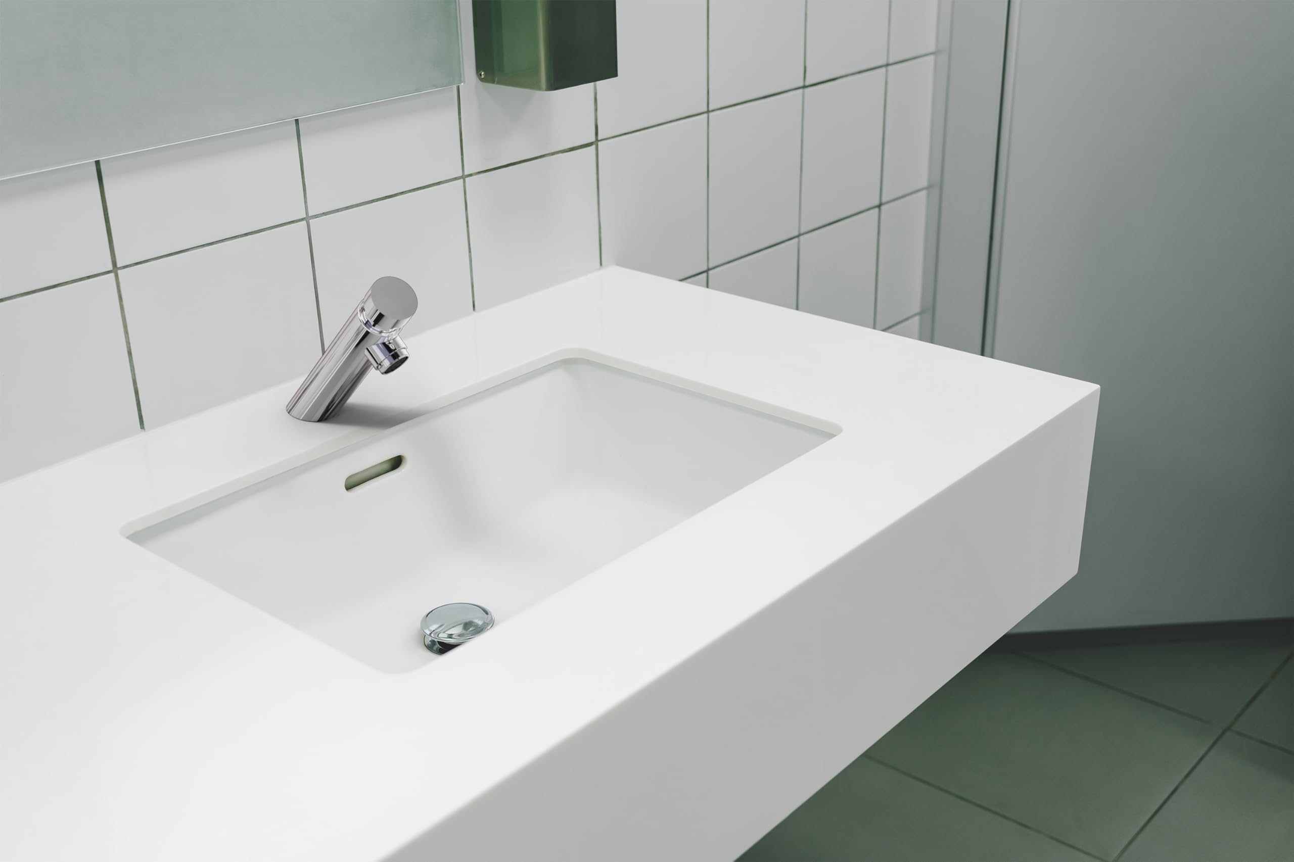 Robinet poussoir temporisé de lavabo installation sur plan QUITO | économie d'eau | laiton chromé pour une durabilité et une résistance à l’usure et à la corrosion | fermeture automatique by EUROSANIT