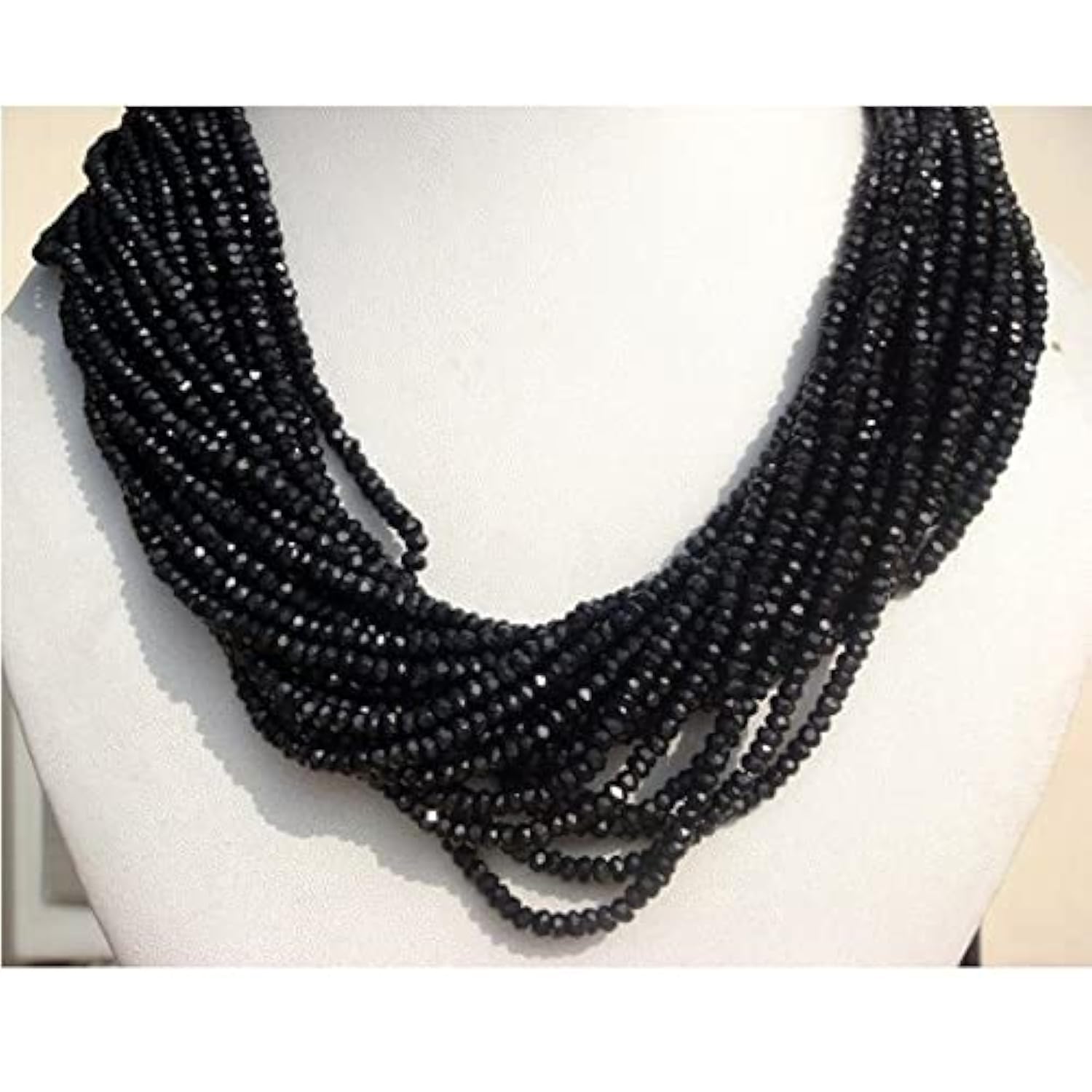 Rondelle spinelle noir 3mm pour en finir avec les bijoux ternes sans éclat