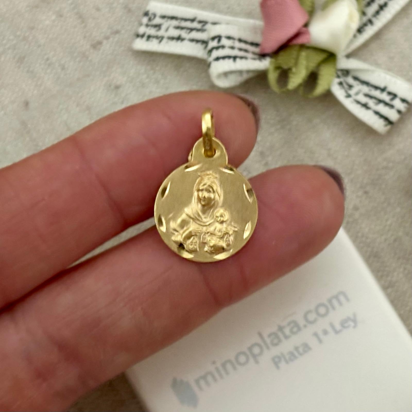 Medalla Escapulario de Plata 925 Chapada en Oro, Virgen del Carmen y Sagrado Corazón de Jesús, 14mm, Doble Cara con Borde Tallado