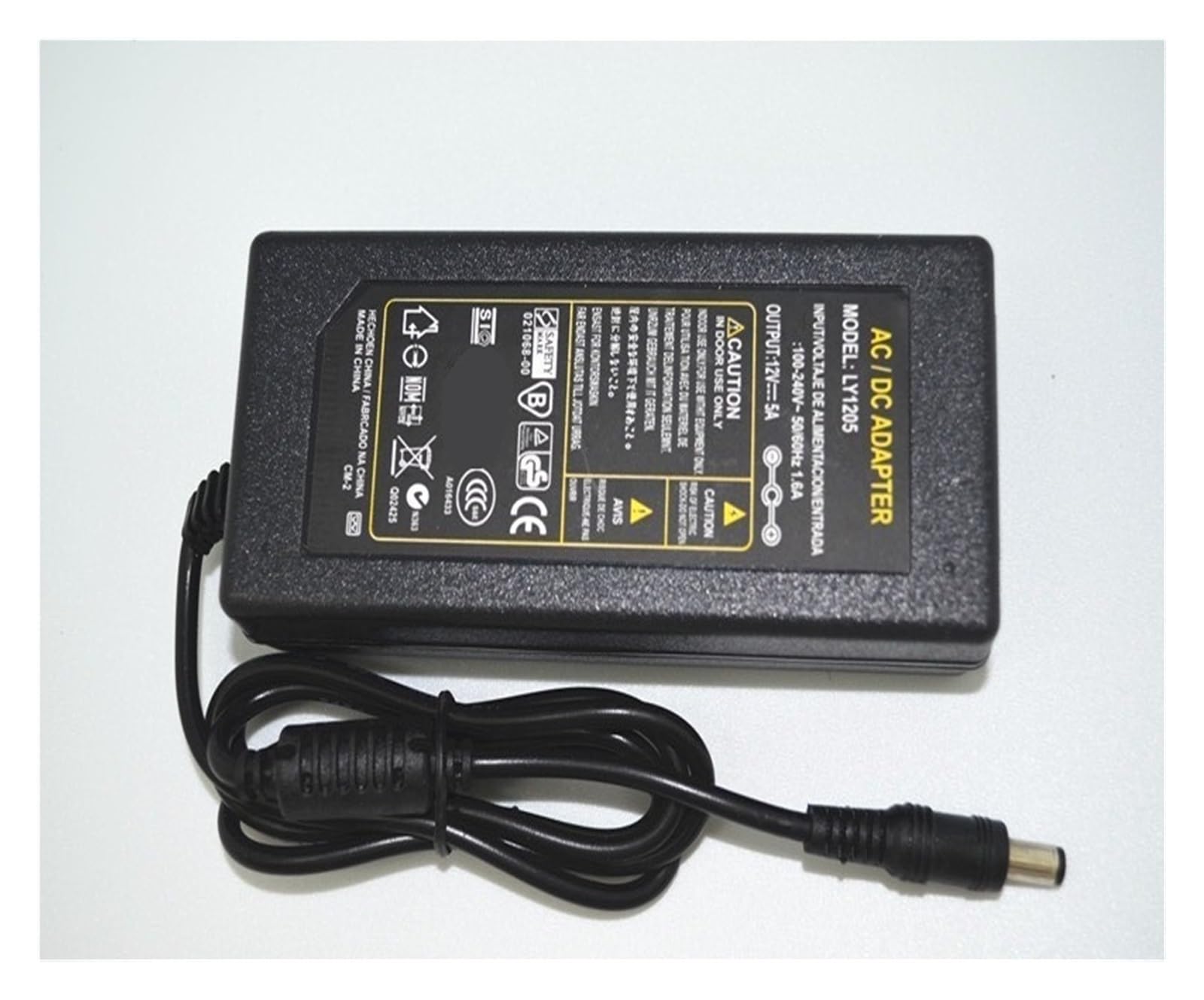 Chargeur 12V 5A 60W AC/DC régulé contre la surchauffe pour routeur et bande LED