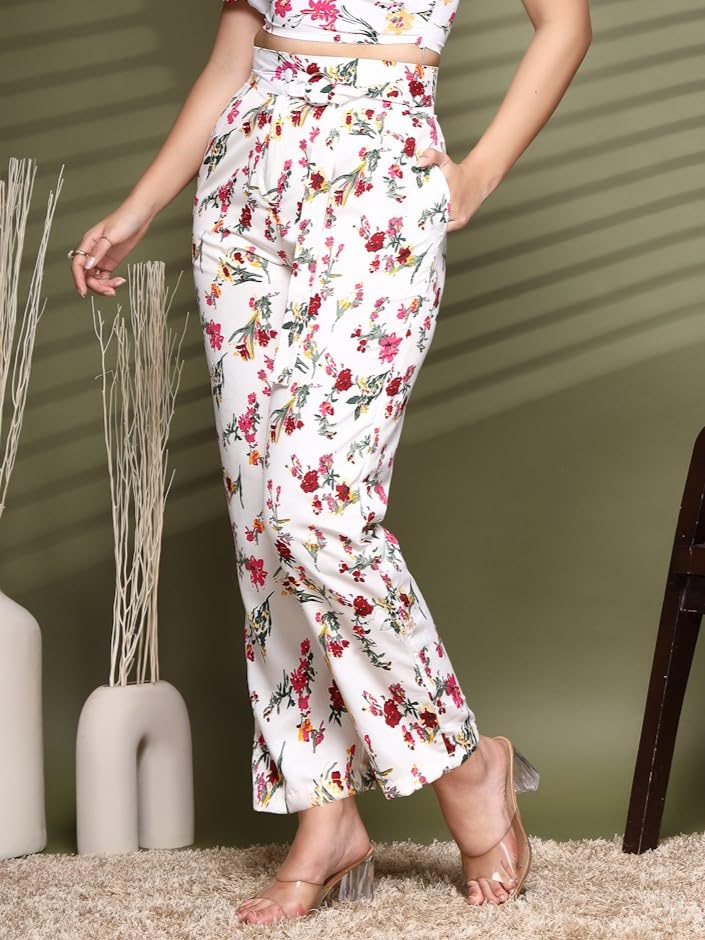 Image of OOMPH! Crepe Cropped Pants for Women