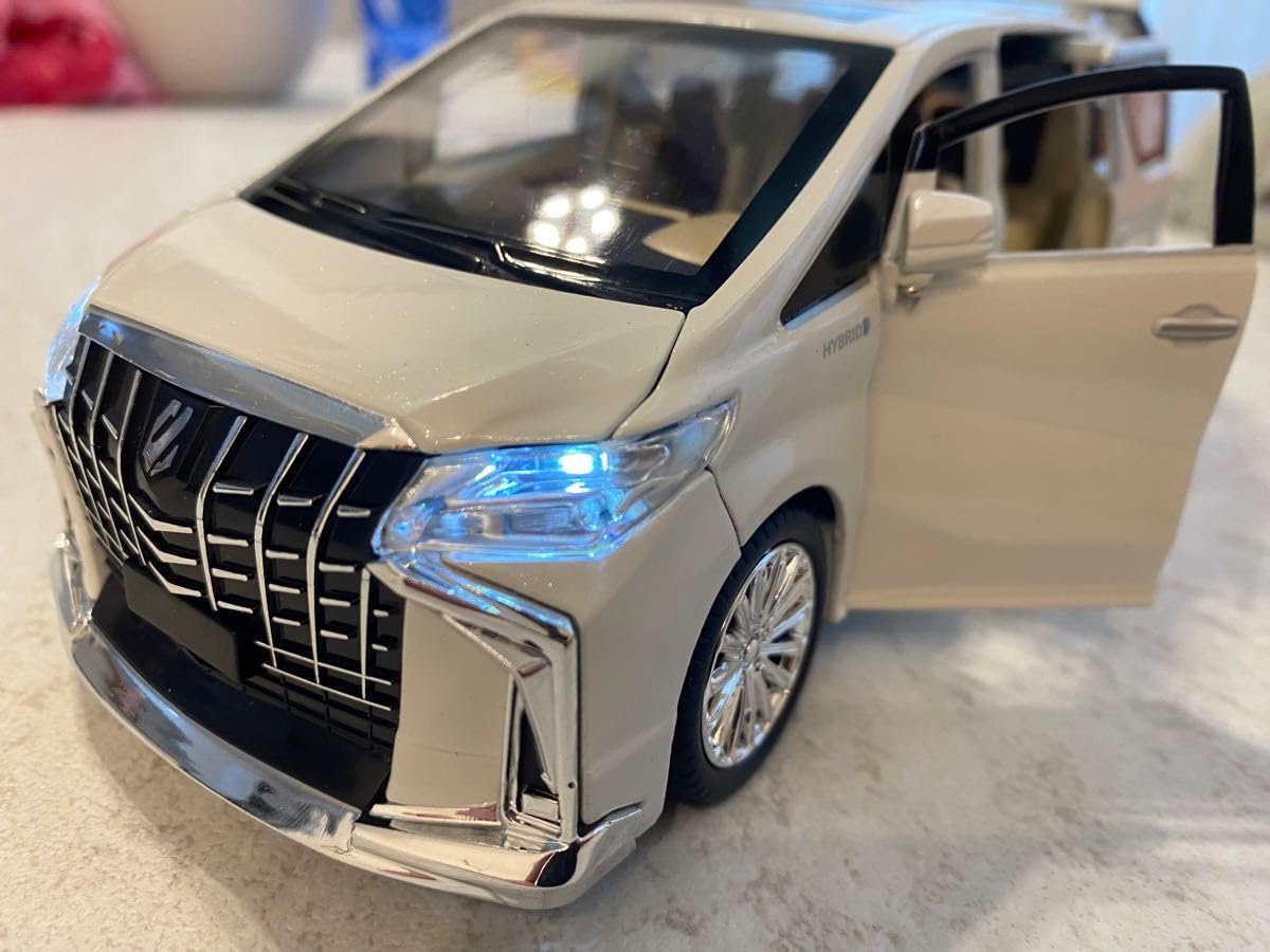 Amazon.co.jp: トヨタ アルファード ホワイト ミニカー 新型 おもちゃ