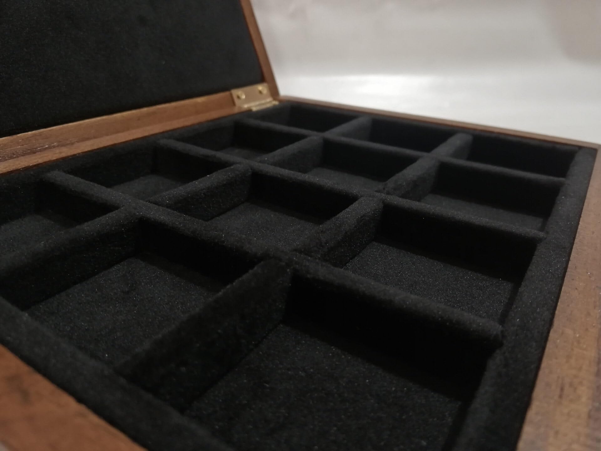 Caja para monedas y medallas de madera con terciopelo, 16 compartimentos 40x40 mm, monetario artesanal hecho a mano, colección numismática