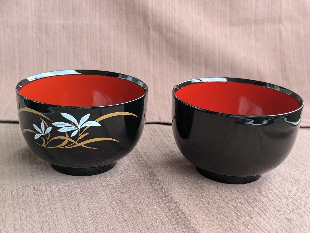 蓋付き朱漆塗り汁椀　吸い物椀　漆器　花柄5客揃え　美品　伝統工芸　正月 蓋付き朱漆塗り汁椀 吸い物椀 漆器 花柄5客揃え 伝統工芸 正月