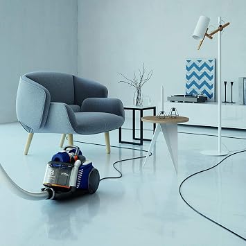 Electrolux EUFC81DB UltraFlex Torbasız Elektrikli Süpürge | 12 m Erişim Mesafesi, Kolay Boşaltılabilir Toz Haznesi, Motion Control Sistemi, Yıkanabilir Hijyen Filtresi | Turbo Cyclonic Technology